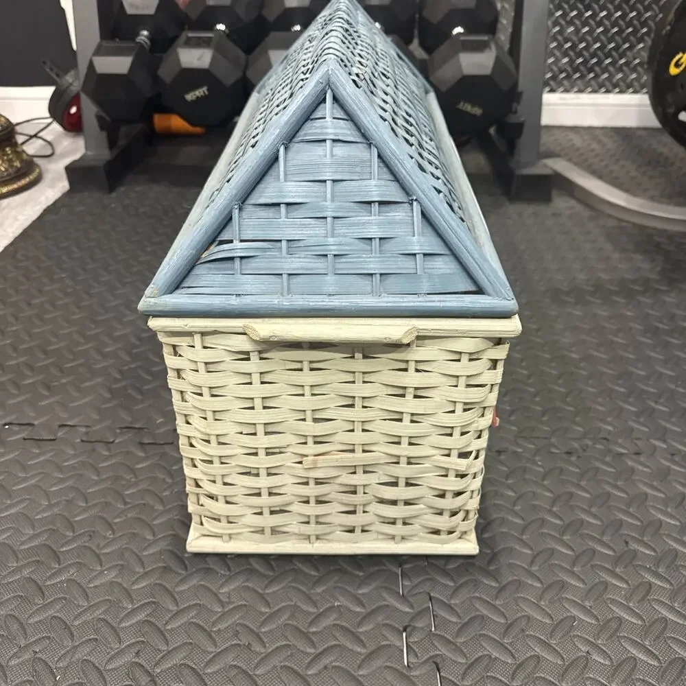 Vintage Cottage House Shaped Wicker Basket Storage Hamper *